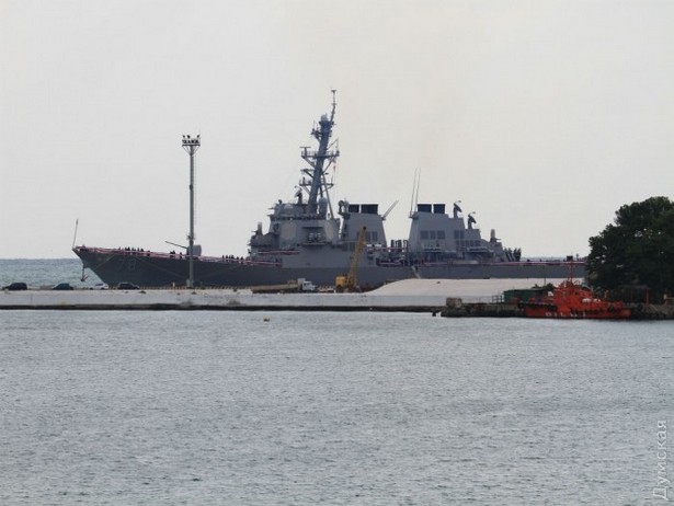 Військовий корабель США Зайшов в порт Одеси - фото 2