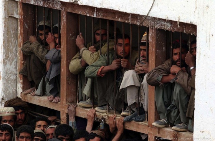 Басейни, голод, канібалізм: Як живеться в’язням в різних країнах - фото 1
