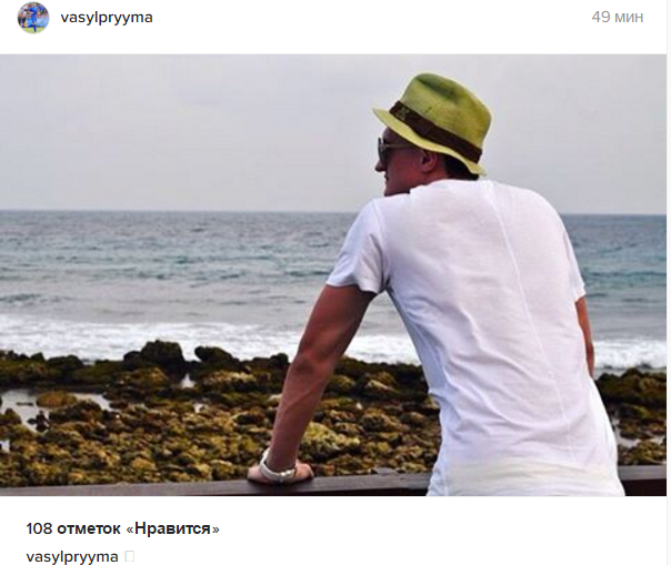Як українець з чемпіонату Італії похизувався фото з моря в "дивному" капелюсі - фото 1