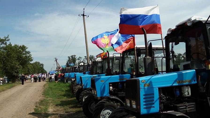 Кубанські фермери "тракторним маршем" ідуть на Москву - фото 4