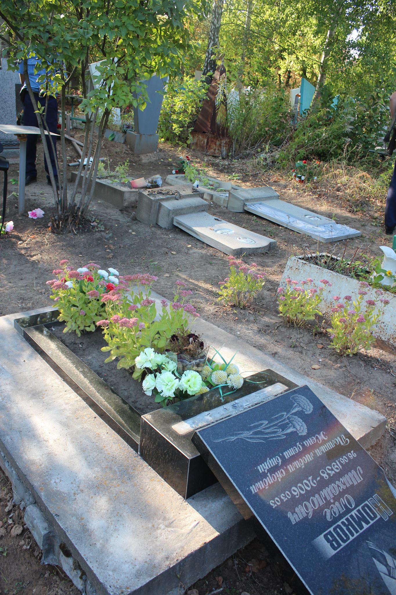 У Слов'янську затримали вандала, який осквернив як мінімум 8 могил (ФОТО) - фото 1