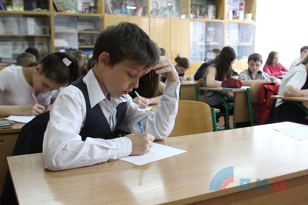 Плотницький наказав дітям в школах написати про "Мій російський Донбас" (ФОТО) - фото 3