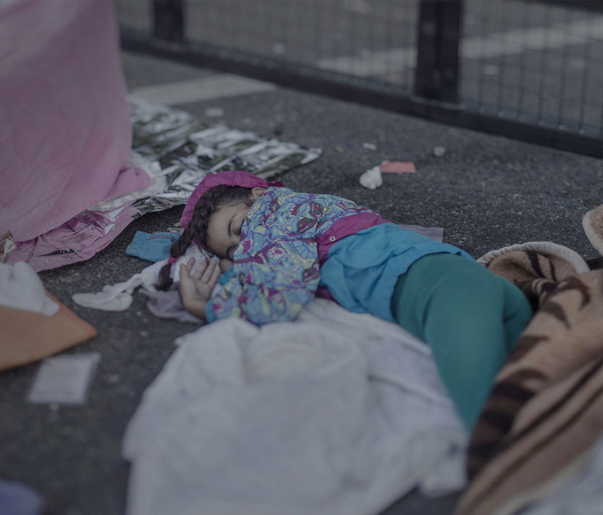 Несамовито болісні фото дітей-біженців з Сирії, які сплять  - фото 8