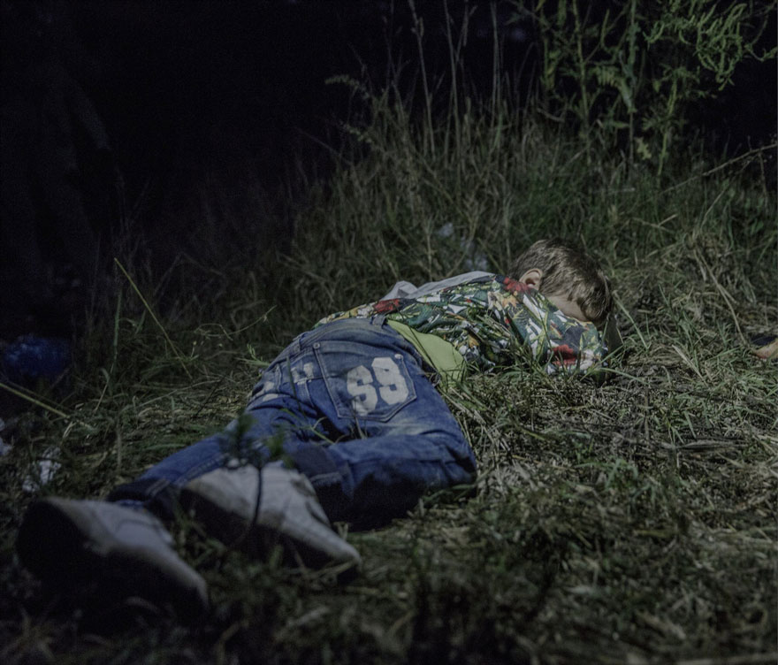 Несамовито болісні фото дітей-біженців з Сирії, які сплять  - фото 11
