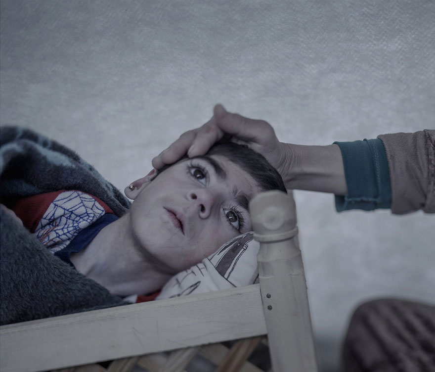 Несамовито болісні фото дітей-біженців з Сирії, які сплять  - фото 2