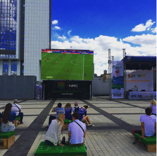 Як виглядає київська фан-зона перед матчем Україна - Німеччина - фото 1