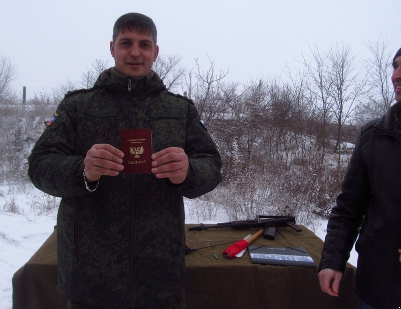 Розжирівший Гіві "винирнув" з "паспортом ДНР" - фото 1