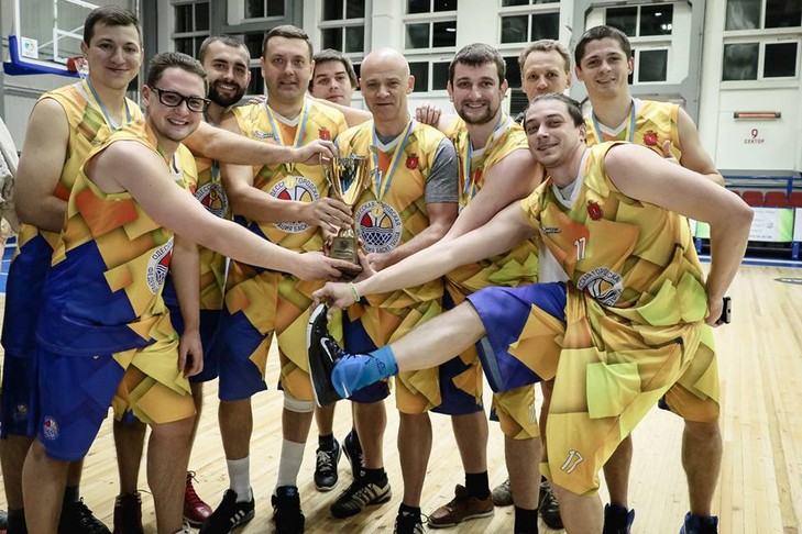 Як Труханов разом з депутатами та чиновниками у баскетбол грав (ФОТО) - фото 2