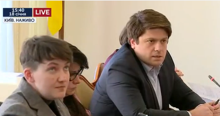 У Раді ініціюють справу проти Савченко. Вона лише посміхалась - фото 1