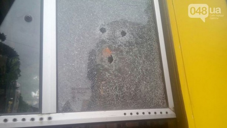 В Одесі хлопець розстріляв маршрутку через те, що вона не зупинилася (ФОТО) - фото 2