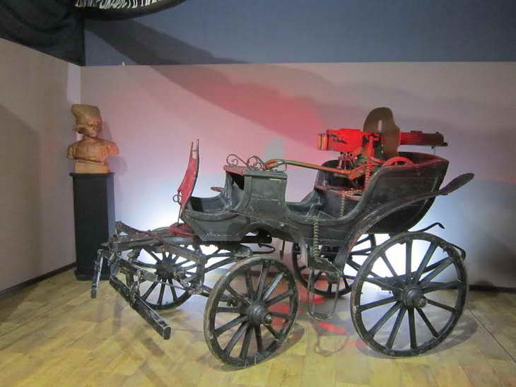У Запорізькому краєзнавчому музеї до 150-річчя Грушевського відкрили нову експозицію, присвячену Запоріжжю на зламі імперій   - фото 8