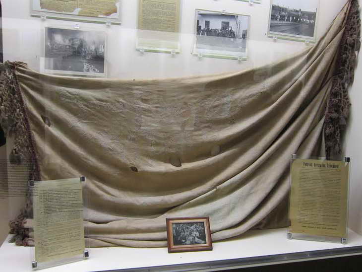 У Запорізькому краєзнавчому музеї до 150-річчя Грушевського відкрили нову експозицію, присвячену Запоріжжю на зламі імперій   - фото 4