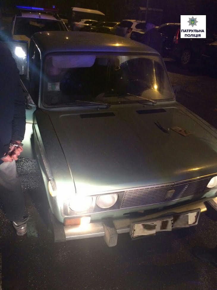 На Миколаївщині херсонець погрожував поліції пістолетом-запальничкою