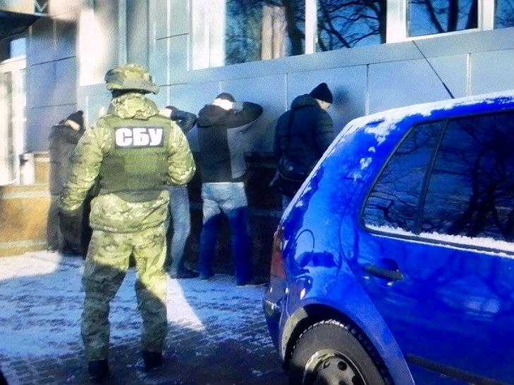 На Черкащині силовики затримали банду рекетирів - фото 1