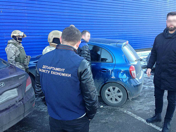 У Києві затримали шахраїв, які "поживилися" на 30 млн. грн  - фото 2