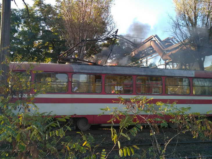 Пожежу у трамваї приборкували рятувальники - фото 2