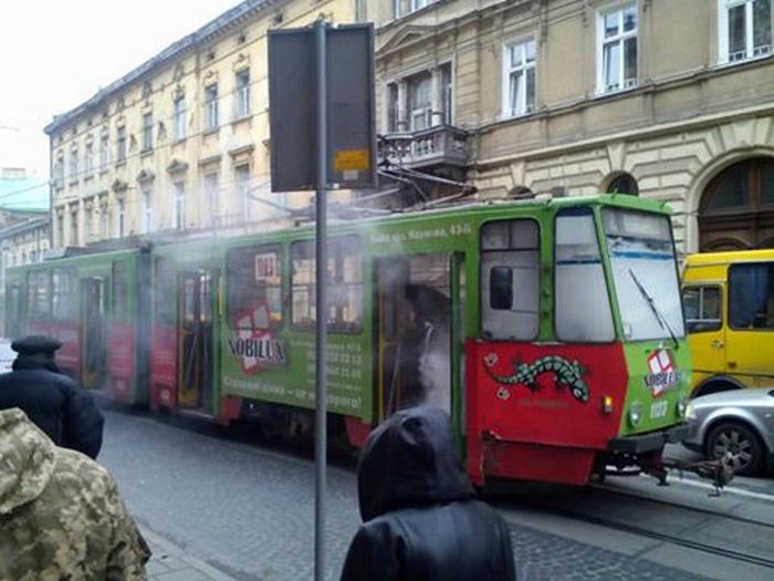 Як у Львові горів трамвай (ФОТО) - фото 1