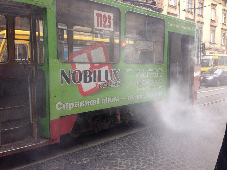 Як у Львові горів трамвай (ФОТО) - фото 2