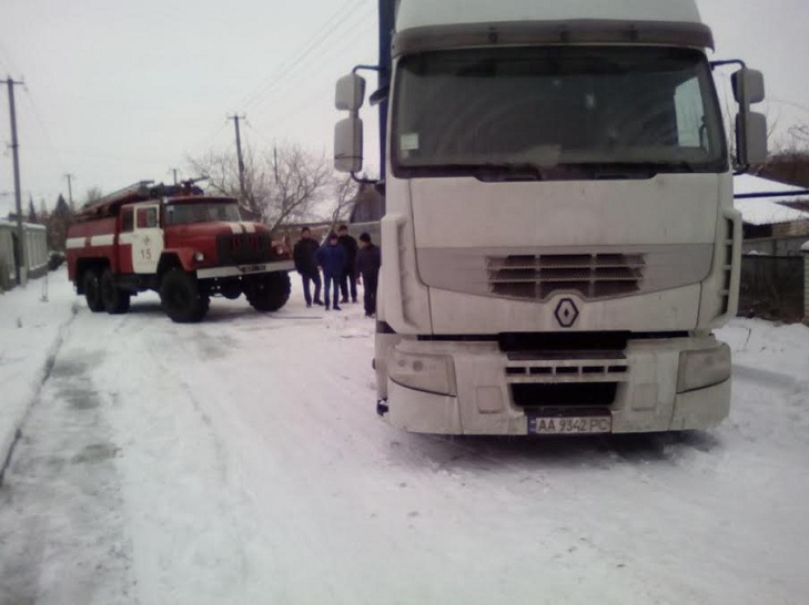 Вантажний автомобіль Рено-Преміум потрапив у ДТП у Василівці сьогодні, 11 січня, по обіді - фото 1