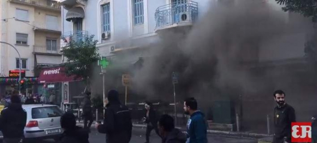 У центрі Афін пролунав потужний вибух (ФОТО, ВІДЕО) - фото 1