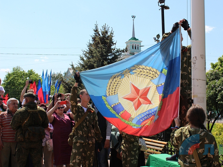 Підсумки тижня в "ЛНР": Зомбування молоді і "кримське пиво" з Твері - фото 4