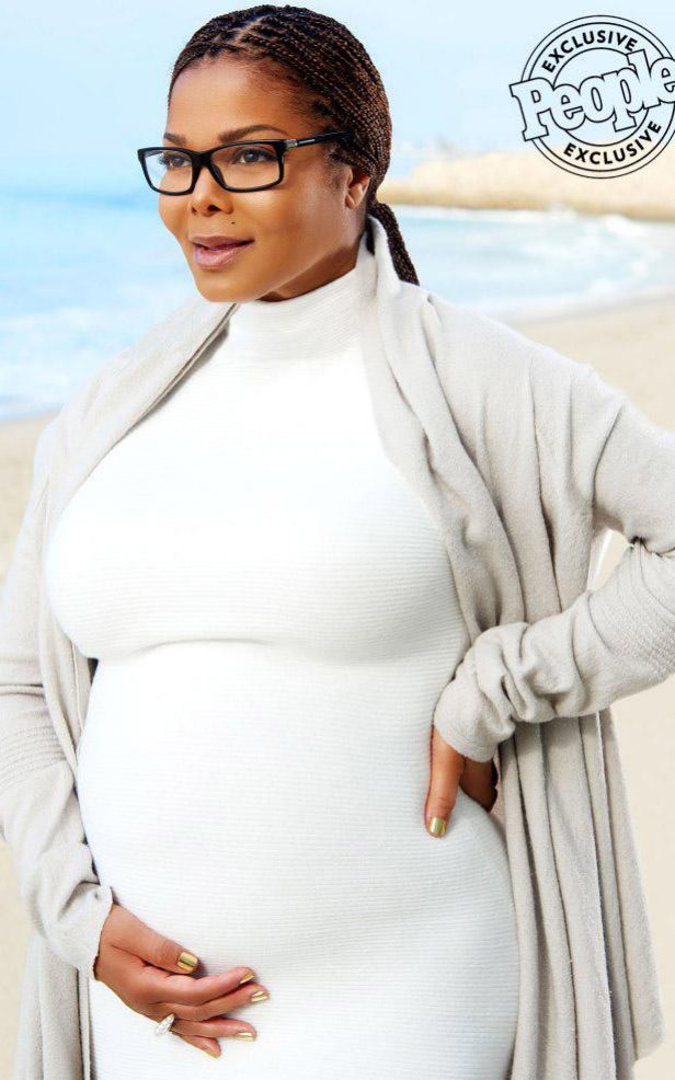 50-річна Джанет Джексон підтвердила вагітність, показавши живота - фото 1