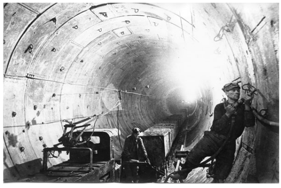 Столичному метро – 56: Як підземка змінювалася з роками 	 - фото 1