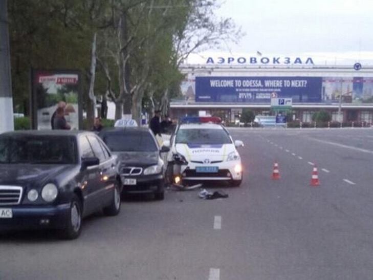 Автохами Одеси: Поліція сама сатє автохамами (ФОТО, ВІДЕО) - фото 10