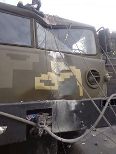 На водія військового тягача, що "влетів" в електроопору на Миколаївщині, склали протокол На водія військового тягача, що "влетів" в електроопору на Миколаївщині, склали протокол