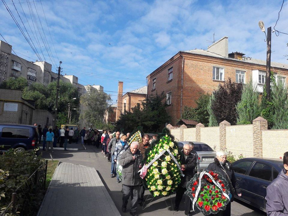 Вінничани попрощались із 25-річним снайпером, що загинув в АТО - фото 2