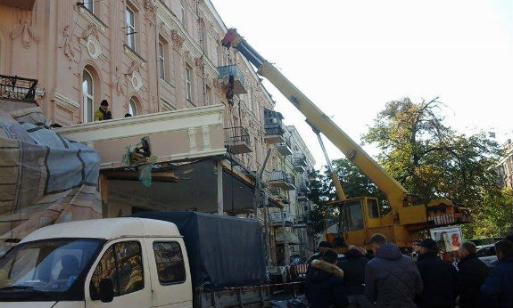 У центрі Києва побилися ресторатори, комунальники та поліція   - фото 4