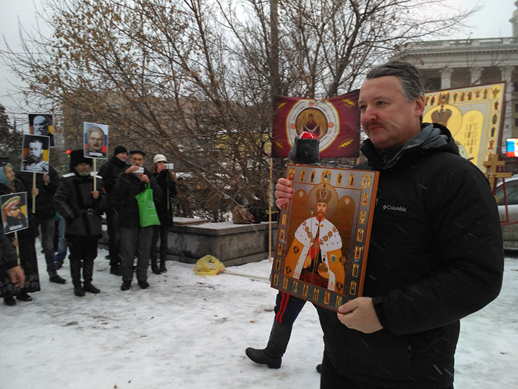 Підсумки тижня в "ДНР": Селфі в окопах та "кримське турне" Захарченка - фото 9