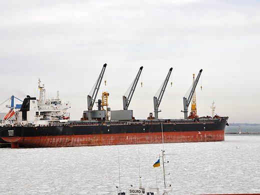 У порту Одеси почали боротися з кригою (ФОТО) - фото 1