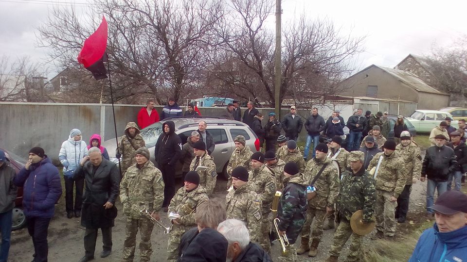 Миколаївці провели в останню путь загиблого в АТО бійця "Мамая"