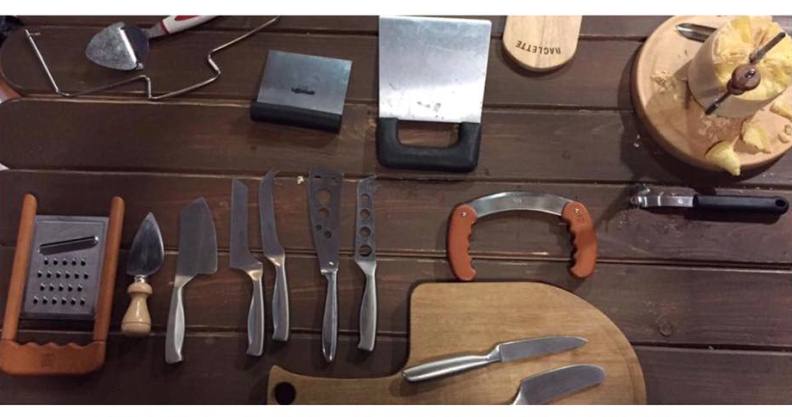 Як виглядають сирні ножі для закарпатських сирів - фото 1