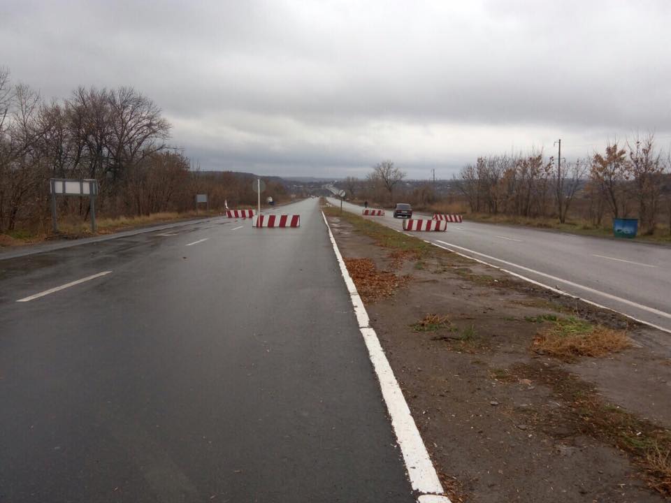 На КПВВ "Новотроїцьке" показали, як повністю прибрати шалену чергу (ФОТО) - фото 1