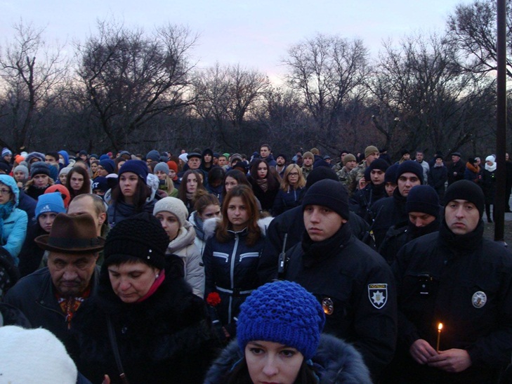 У Кропивницькому вшанували жертв Голодомору жалобною ходою - фото 4