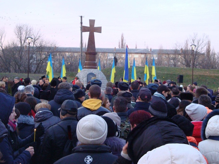 У Кропивницькому вшанували жертв Голодомору жалобною ходою - фото 5