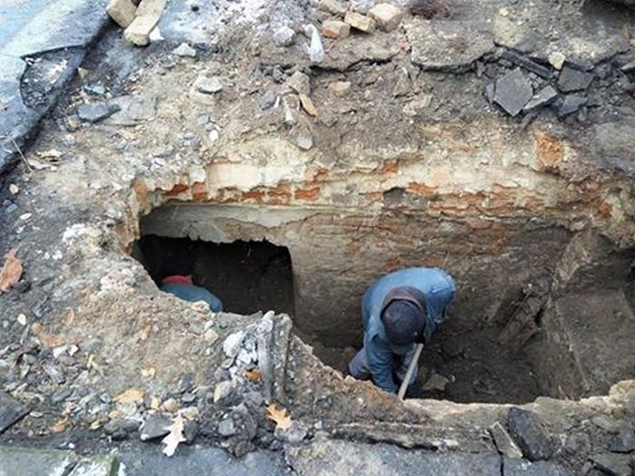 У Рівному виявили стародавній підземний ресторан (ФОТО) - фото 2