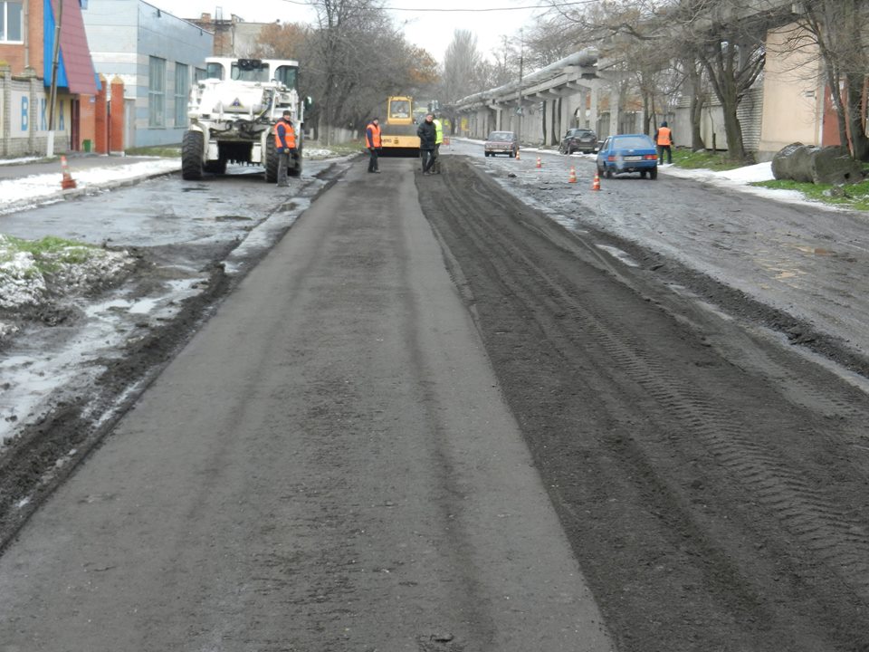 У Миколаєві ремонтують дороги за об'їзним маршутом для вантажівок