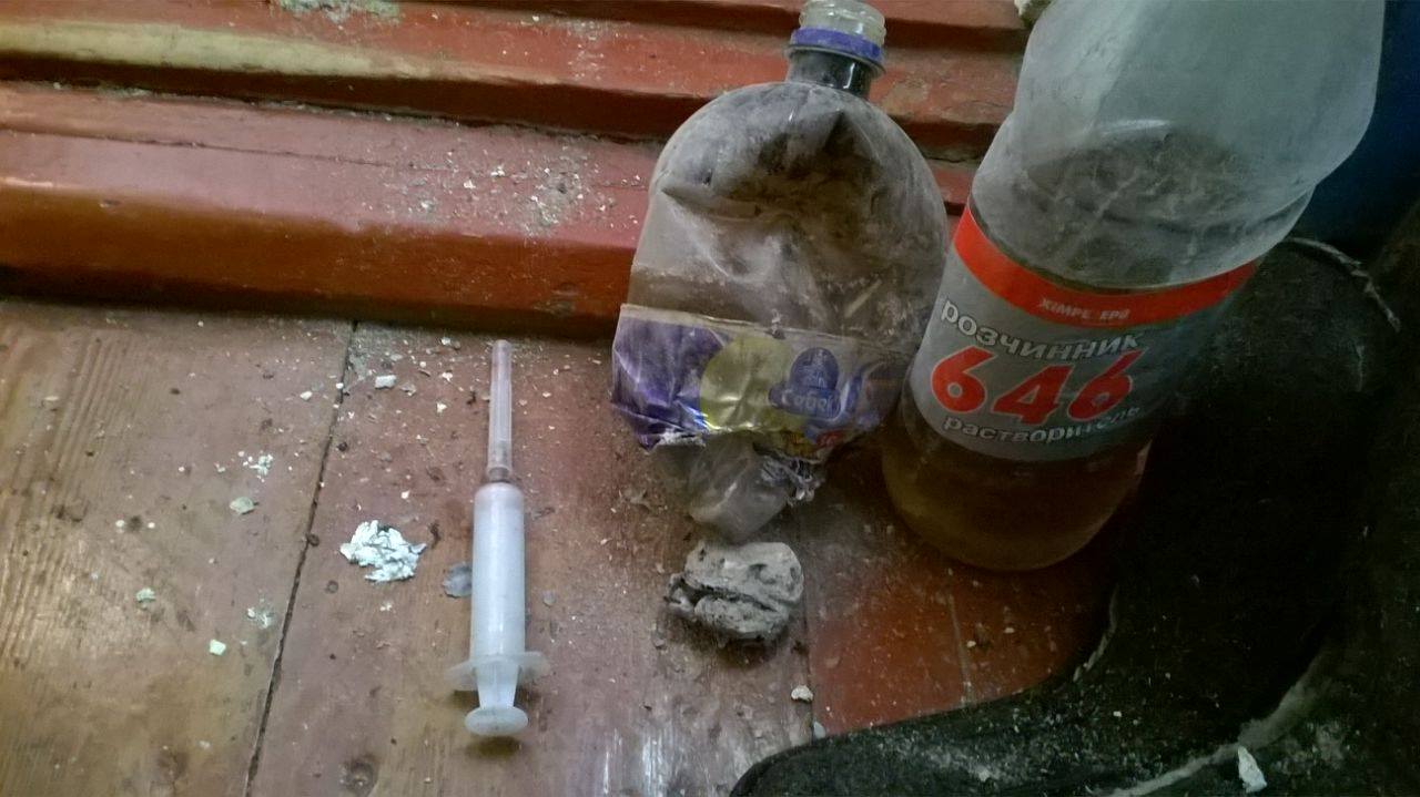 На Харківщині знайшли "прихисток" наркоманів (ФОТО)  - фото 2