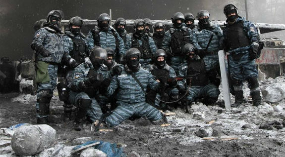 Беркутівця, якого підозрюють в розгоні Майдану, "нагородили" підвищенням по службі  - фото 2