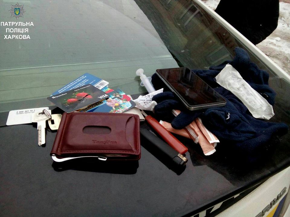 У Харкові зловили грабіжника з запасом наркотиків (ФОТО)  - фото 2