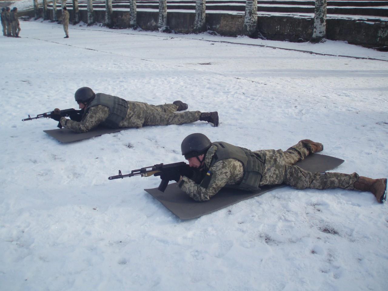 На Миколаївщині військовослужбовці склали нормативи з вогневої підготовки