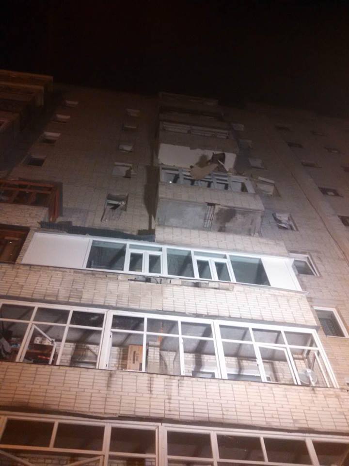 Жах нічного вибуху у Сумах на фото і відео зі зруйнованих осель - фото 9