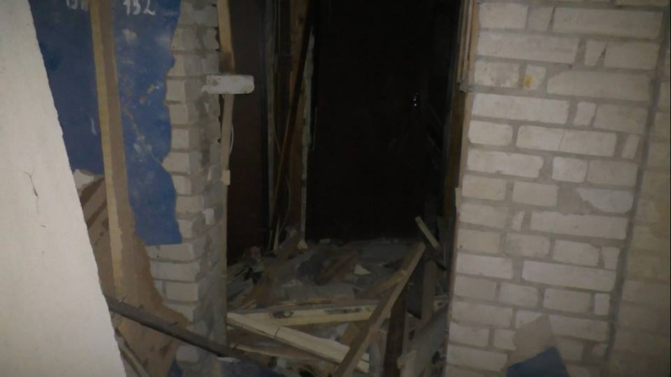 Жах нічного вибуху у Сумах на фото і відео зі зруйнованих осель - фото 3