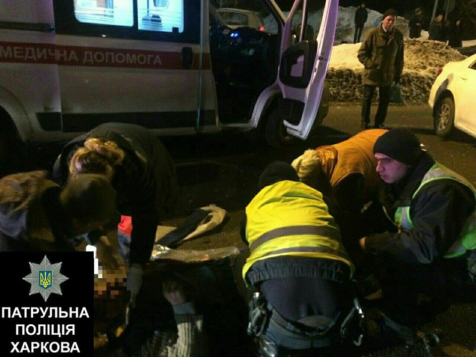 У Харкові копи під час оформлення аварії стали свідками другої ДТП (ФОТО) - фото 1