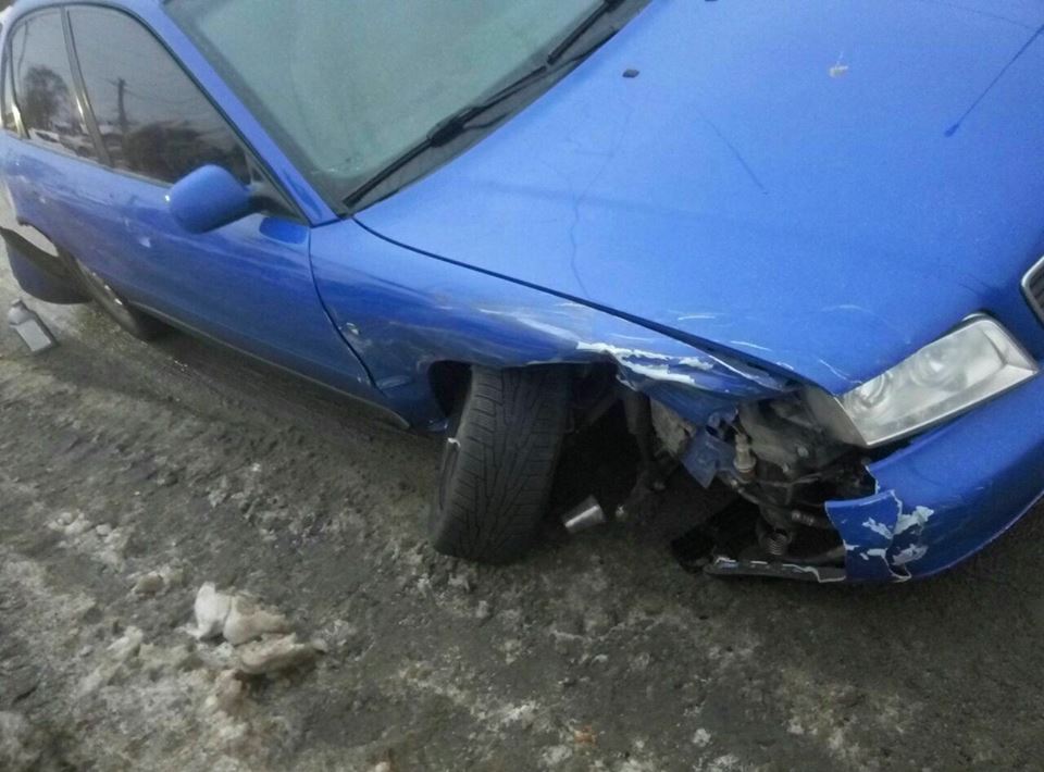 У Харкові в ДТП розбили три машини (ФОТО)  - фото 1