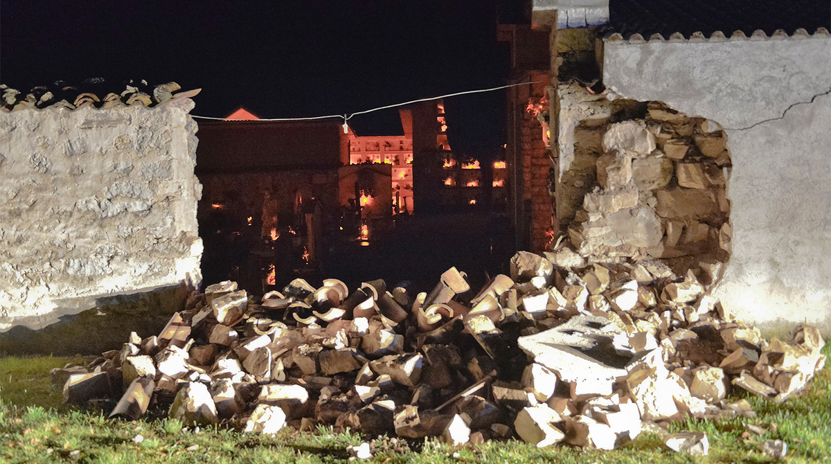 Фотофакти: Як виглядають жахливі наслідки землетрусу в Італії - фото 5