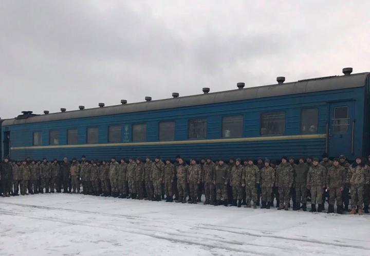 В Ужгород на ротацію повернулися бійці 15-го батальйону 128-ї бригади - фото 1